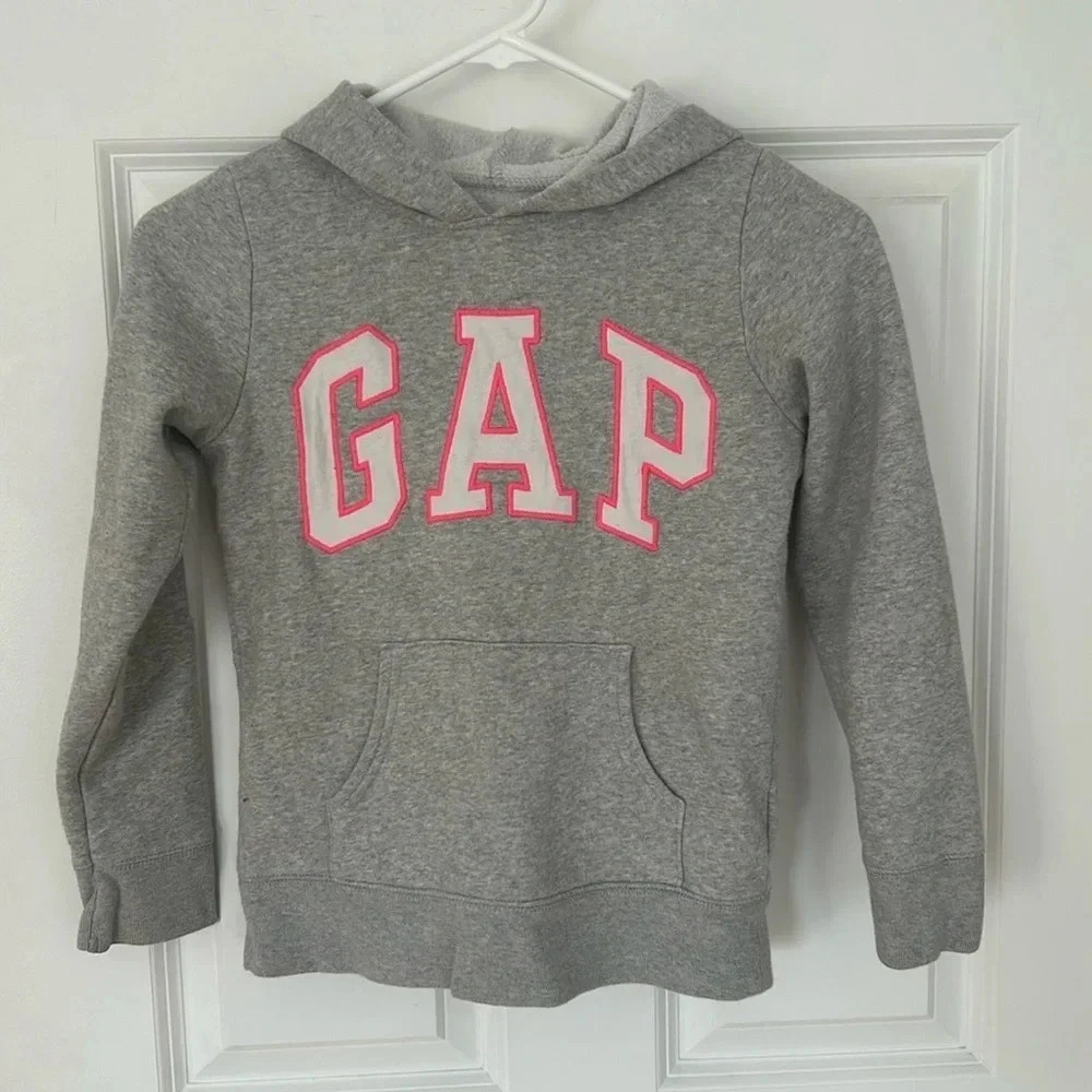Gap kids gray hoodie sweatshirt size 8 medium pink lettering pullover